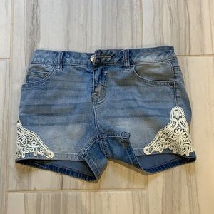 cute jean shorts!